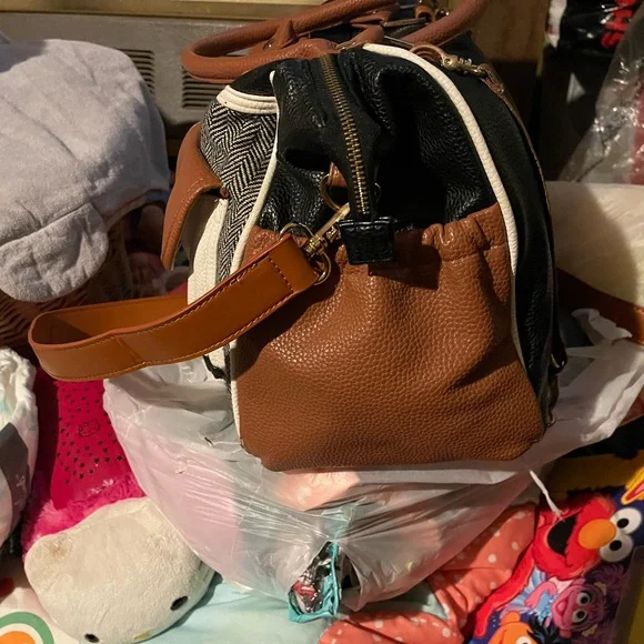 Itzy Ritzy Triple threat diaper bag
